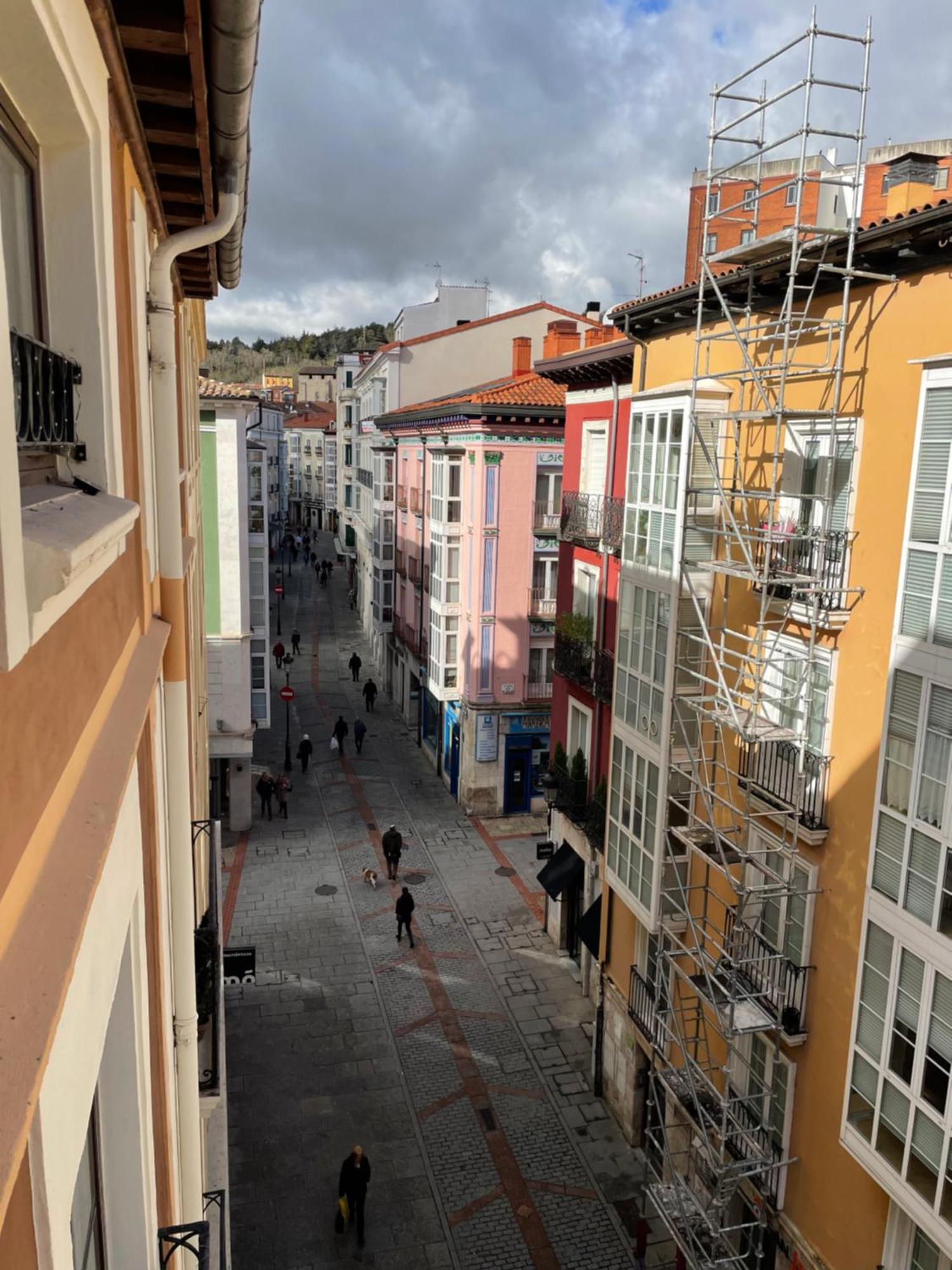 Atuaire Home Vivienda B Luminosa Parking Incluido En Plena Calle Comercial Burgo Eksteriør bilde