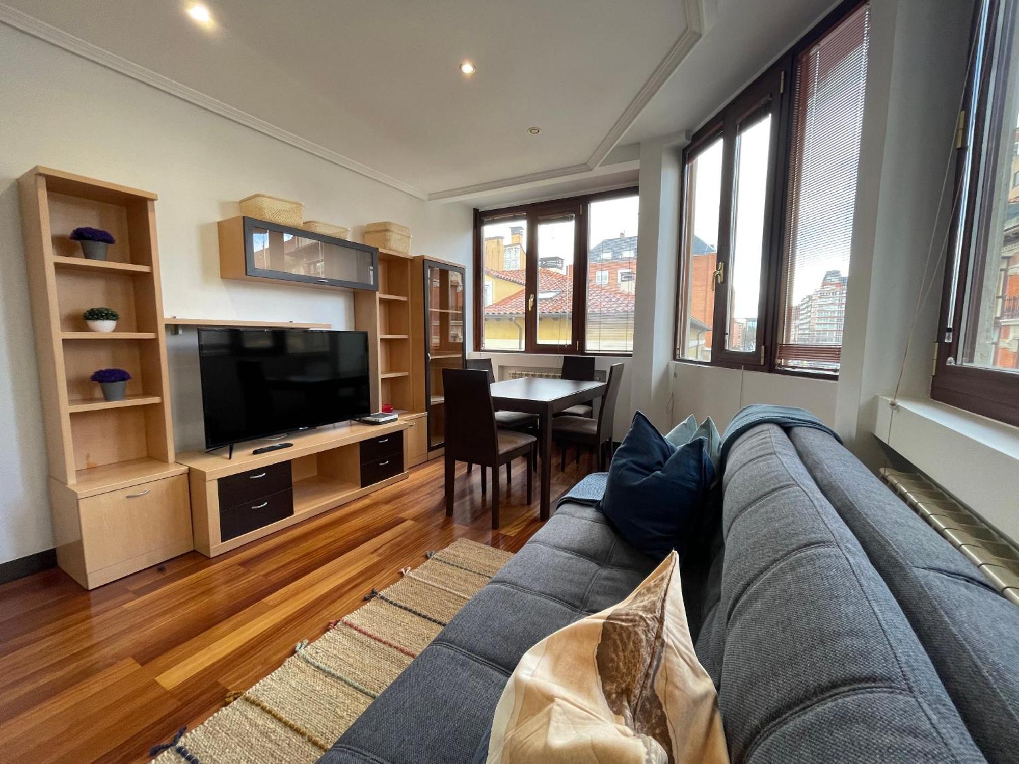 Atuaire Home Vivienda B Luminosa Parking Incluido En Plena Calle Comercial Burgo Eksteriør bilde